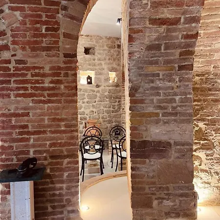 Angolo Di Petra *