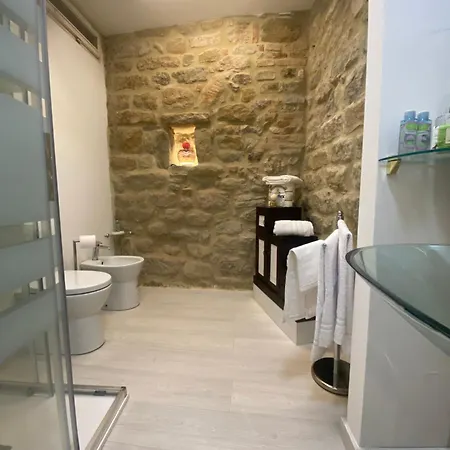 Angolo Di Petra *